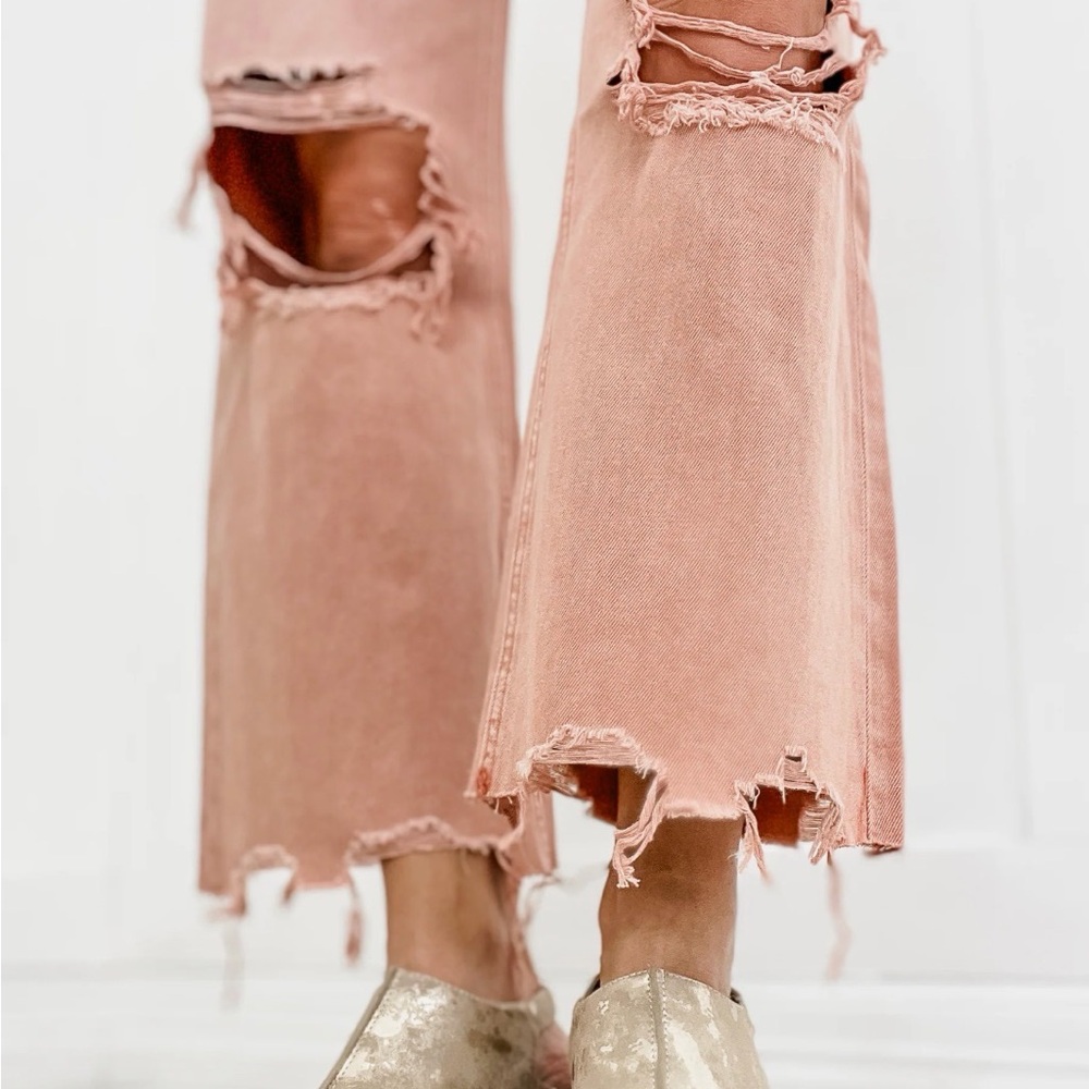 VERVET 11/30 High-Rise Cropped Distressed Jeans - Dusty Rose - Picture 4 of 4